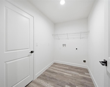 17180 Drayton Lane - Photo Thumbnail 24