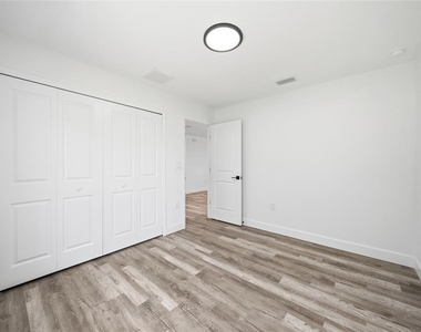 17180 Drayton Lane - Photo Thumbnail 19