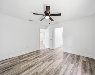 17180 Drayton Lane - Photo Thumbnail 13