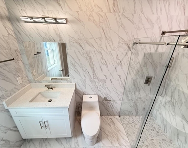 10a Lyons Place - Photo Thumbnail 11