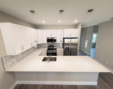 10a Lyons Place - Photo Thumbnail 5