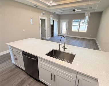 10a Lyons Place - Photo Thumbnail 4