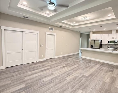 10a Lyons Place - Photo Thumbnail 7