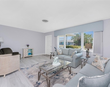 1720 Florence Avenue - Photo Thumbnail 5