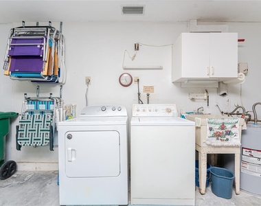 1720 Florence Avenue - Photo Thumbnail 36