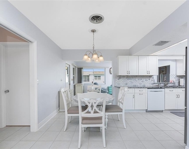 1720 Florence Avenue - Photo Thumbnail 7