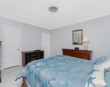 1720 Florence Avenue - Photo Thumbnail 25