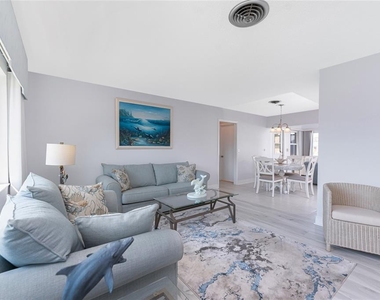 1720 Florence Avenue - Photo Thumbnail 4