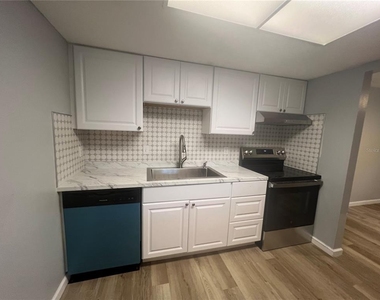 4022 Beaver Ln Ne - Photo Thumbnail 6