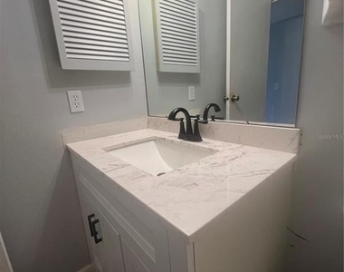 4022 Beaver Ln Ne - Photo Thumbnail 13