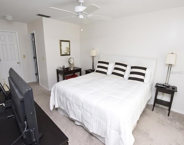 3926 Calliandra Drive - Photo Thumbnail 5