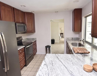 3926 Calliandra Drive - Photo Thumbnail 13