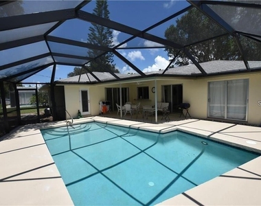 3926 Calliandra Drive - Photo Thumbnail 18