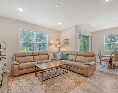 3092 Via Sienna Circle - Photo Thumbnail 6