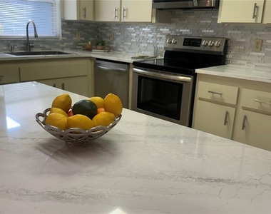 2193 Cork Oak Street E - Photo Thumbnail 14