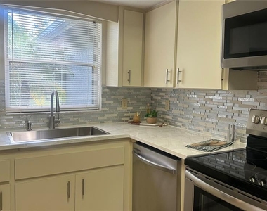 2193 Cork Oak Street E - Photo Thumbnail 13