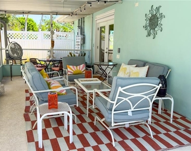 2215 Alvarado Lane - Photo Thumbnail 21