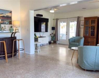 2215 Alvarado Lane - Photo Thumbnail 3