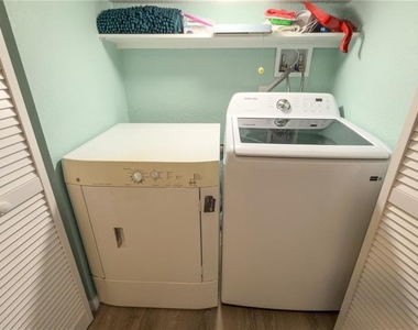2215 Alvarado Lane - Photo Thumbnail 19