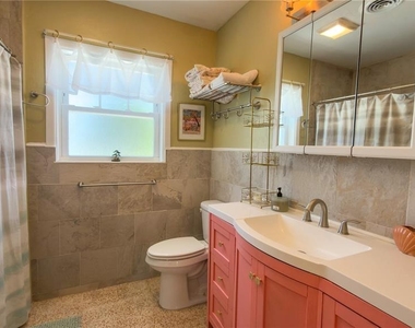 2215 Alvarado Lane - Photo Thumbnail 13