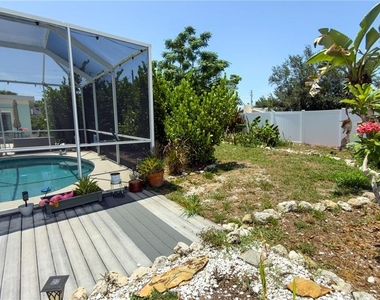 2215 Alvarado Lane - Photo Thumbnail 24