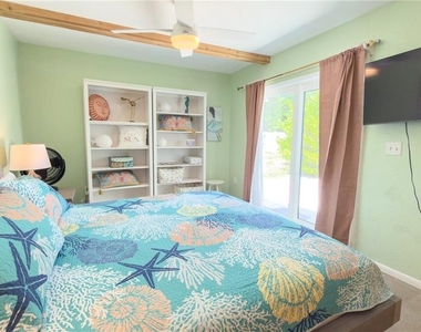 2215 Alvarado Lane - Photo Thumbnail 17