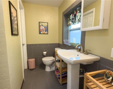 2215 Alvarado Lane - Photo Thumbnail 16