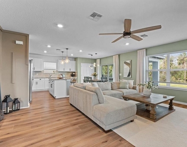 11875 Armada Way - Photo Thumbnail 4