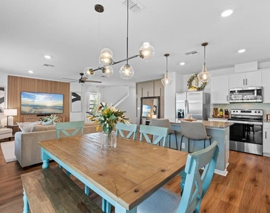 11875 Armada Way - Photo Thumbnail 10