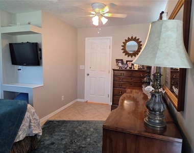3157 Goldenrod Street - Photo Thumbnail 11