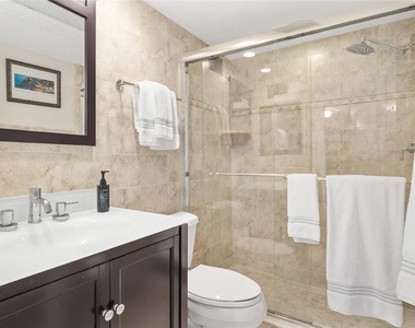 1000 Longboat Club Road - Photo Thumbnail 16