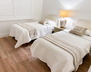 540 Neptune Avenue - Photo Thumbnail 10
