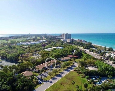 540 Neptune Avenue - Photo Thumbnail 4