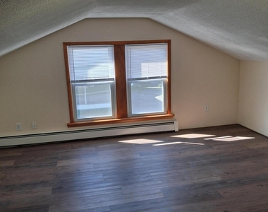 723 Exeter Avenue - Photo Thumbnail 20