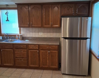 723 Exeter Avenue - Photo Thumbnail 11