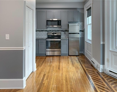 1 Lehns Court - Photo Thumbnail 7