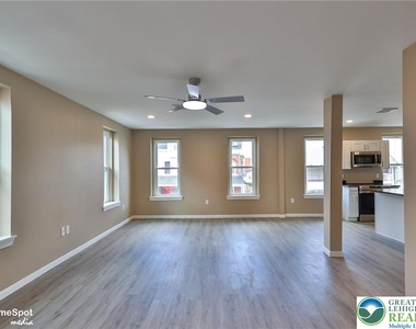 1210 W Turner Street - Photo Thumbnail 10