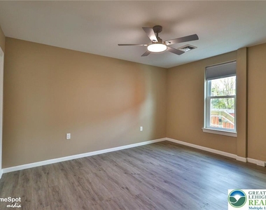 1210 W Turner Street - Photo Thumbnail 16