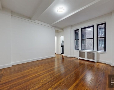 140 East 46th Street  - Photo Thumbnail 1