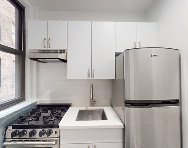 140 East 46th Street  - Photo Thumbnail 1