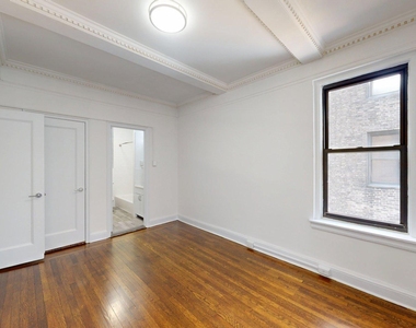 140 East 46th Street  - Photo Thumbnail 2