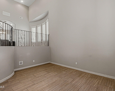 14293 Meadow Lake Avenue - Photo Thumbnail 8