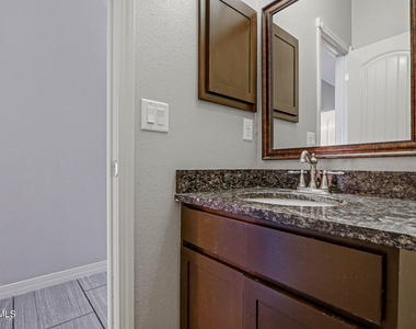14293 Meadow Lake Avenue - Photo Thumbnail 20