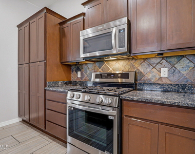 14293 Meadow Lake Avenue - Photo Thumbnail 12