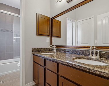 14293 Meadow Lake Avenue - Photo Thumbnail 40