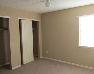 11728 Mesquite Bush Drive - Photo Thumbnail 13