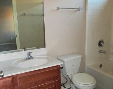 11728 Mesquite Bush Drive - Photo Thumbnail 10