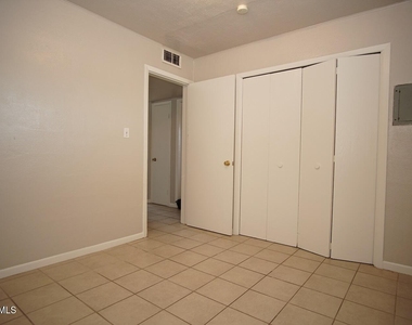 7309 Alameda Avenue - Photo Thumbnail 5