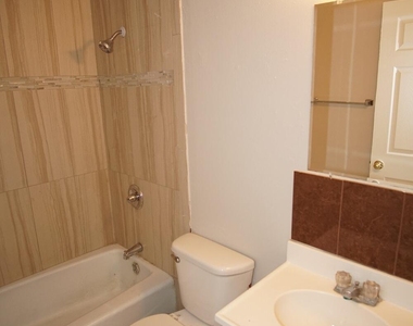 7309 Alameda Avenue - Photo Thumbnail 6