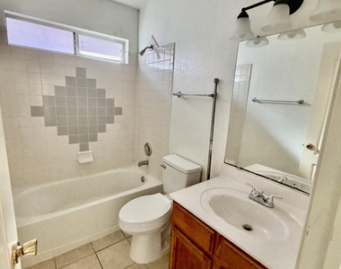 1468 Plaza Verde Drive - Photo Thumbnail 13